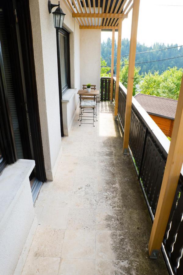 בלד Apartment Beautiful Lake View מראה חיצוני תמונה